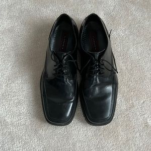 Men’s shoes Size 11